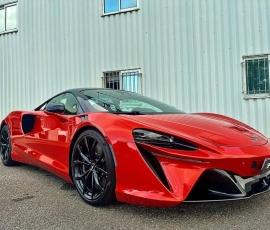 MCLAREN Artura 