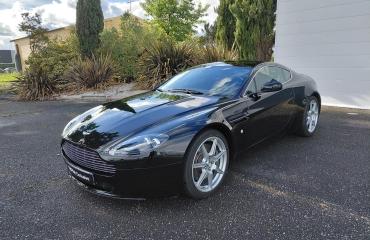Aston Martin V8 Vantage 